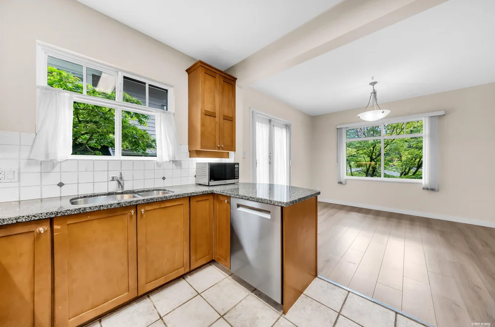 2459 W 39TH AVENUE, Vancouver, BC — Residential for Sale — Photo 11 of 35