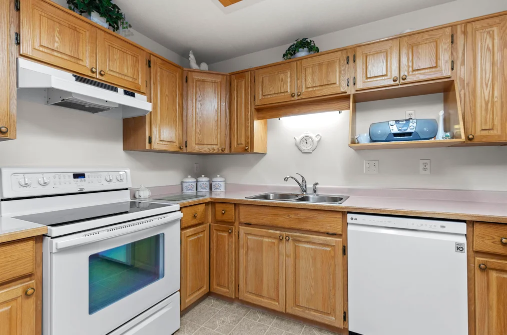 246 2451 GLADWIN ROAD, Abbotsford BC V2T 3N8, Abbotsford BC — Residential for Sale - Photo 6