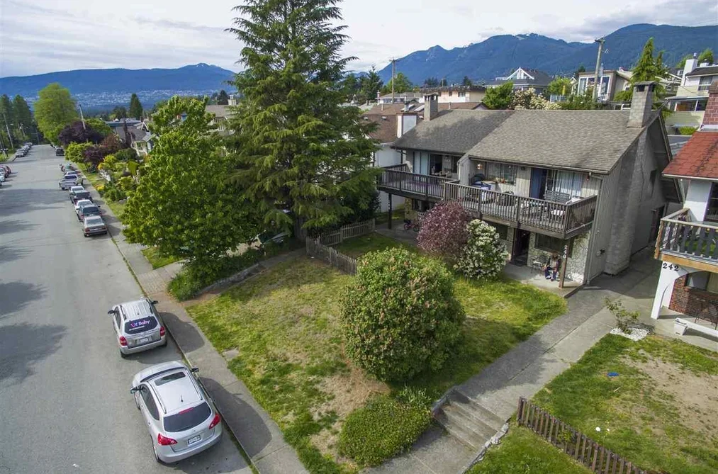 246 W 5TH STREET, North Vancouver BC V7M 1K1, North Vancouver BC — Residential Income for Sale - Photo 2