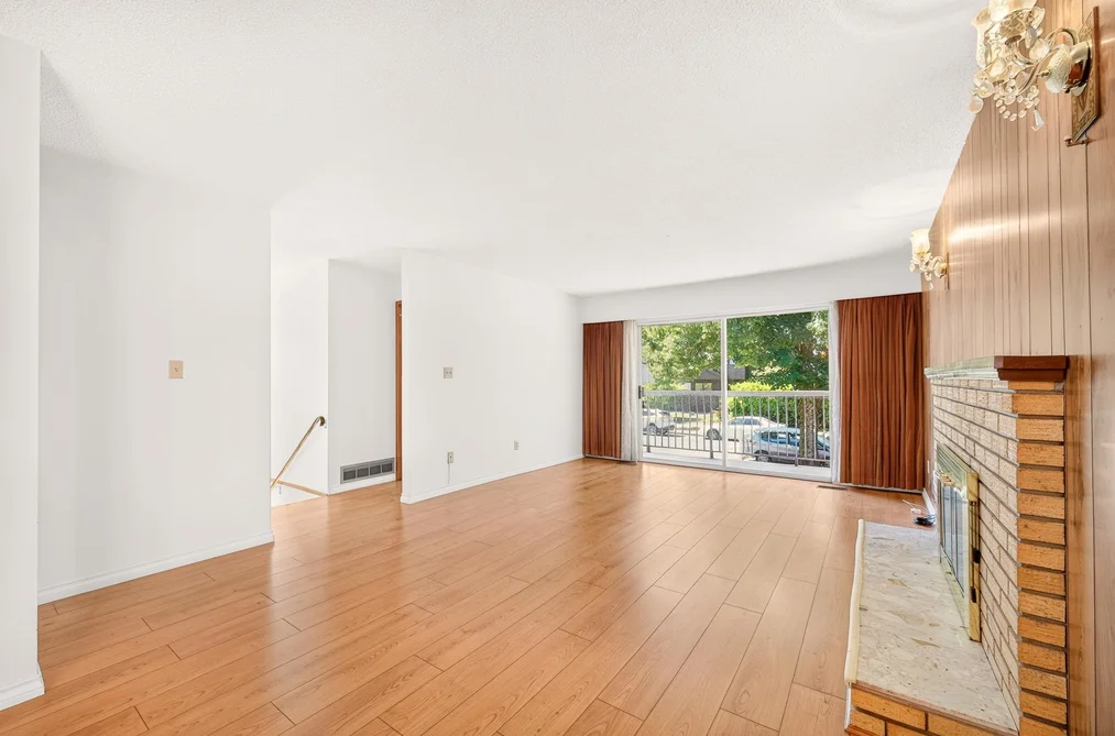 2463 GALT STREET, Vancouver BC V5R 2R8, Vancouver BC — Residential for Sale — Photo 4 of 37