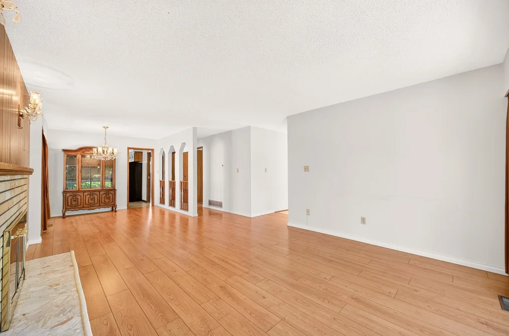 2463 GALT STREET, Vancouver BC V5R 2R8, Vancouver BC — Residential for Sale — Photo 8 of 37