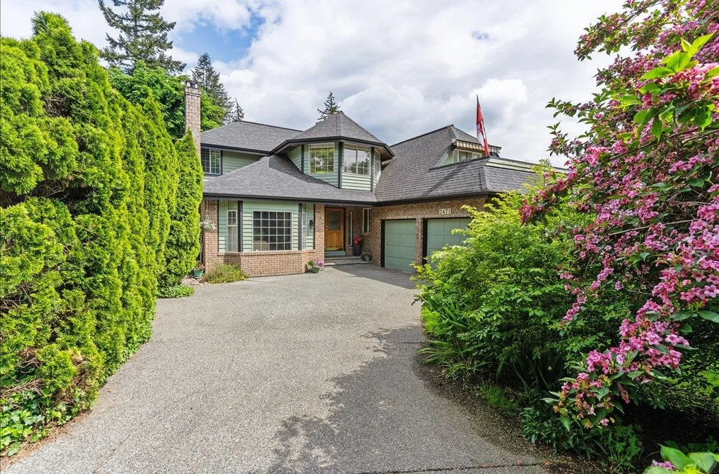House for sale at 2471 Mowat Place North Vancouver British Columbia - MLS: R3126454