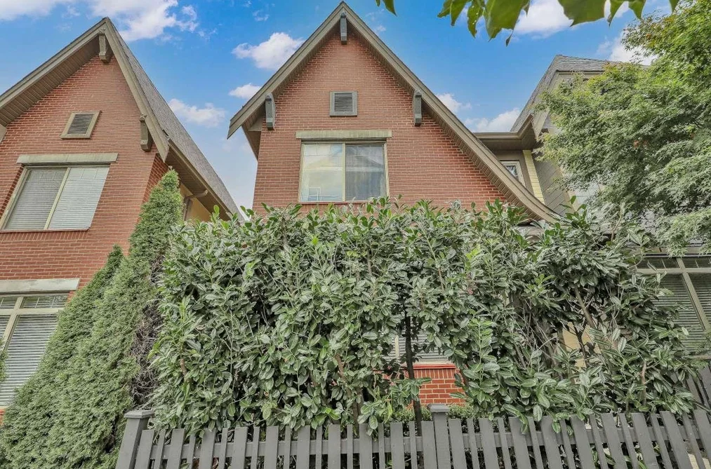 Row House (Non-Strata) for sale at 2472 164 Street Surrey British Columbia - MLS: R3157373