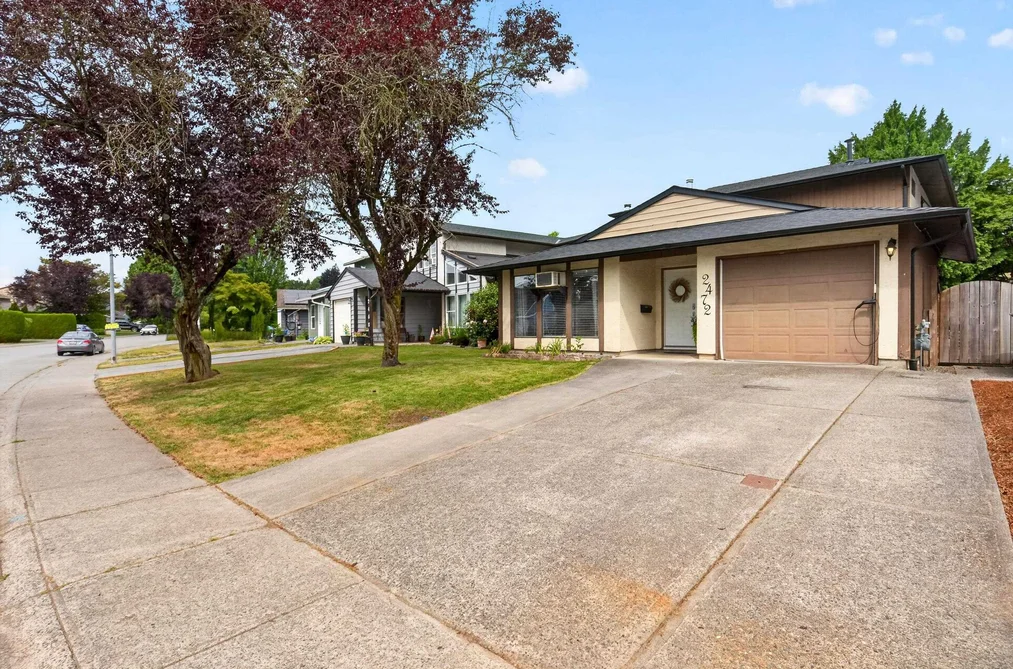 2472 WAYBURNE CRESCENT, Langley BC V2Y 1B7, Langley BC — Residential for Sale - Photo 2