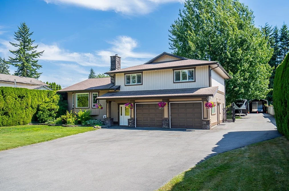 24762 58A AVENUE, Langley, BC — Residential for Sale — Photo 3 of 40