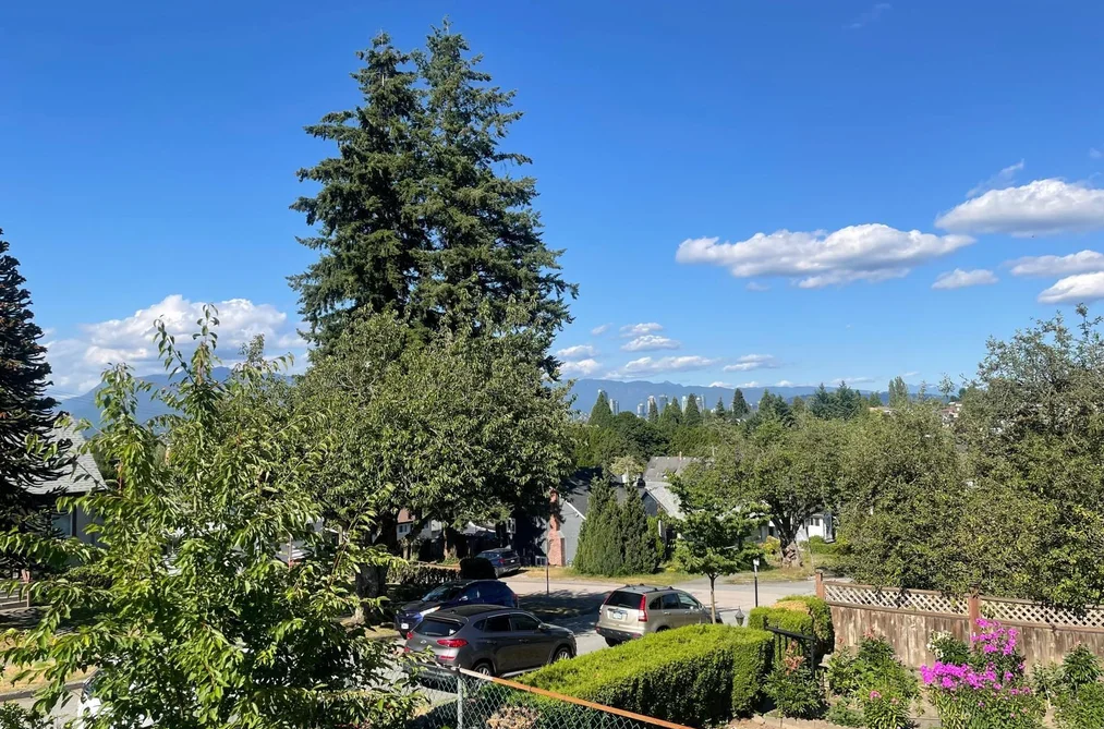 2478 E 28TH AVENUE, Vancouver BC V5R 1R4, Vancouver BC — Residential for Sale — Photo 3 of 9