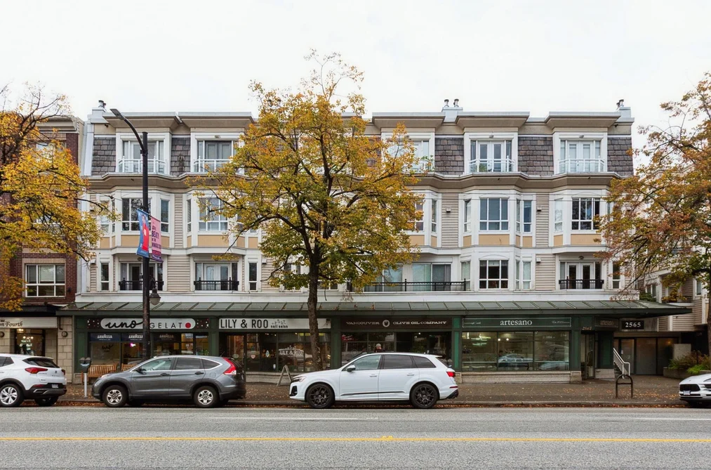 Condo for sale at 249 2565 W Broadway Vancouver British Columbia - MLS: R3096250