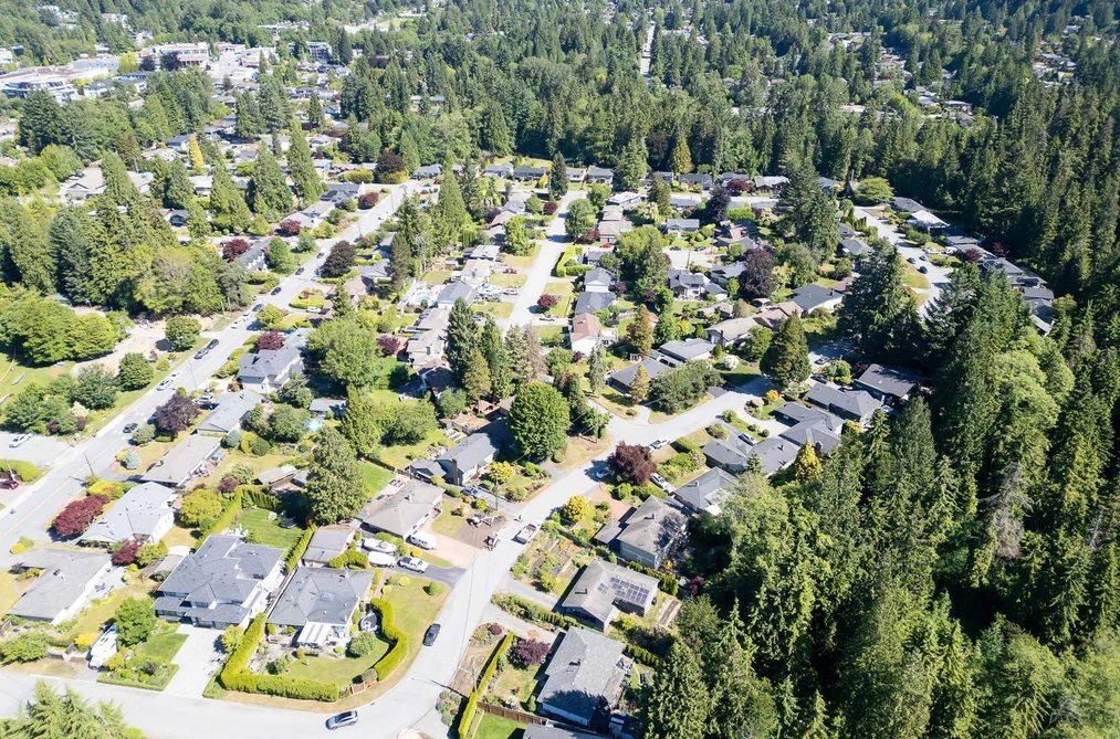 2495 LAURALYNN DRIVE, North Vancouver BC V7J 2Y6, North Vancouver BC — Residential for Sale — Photo 3 of 39