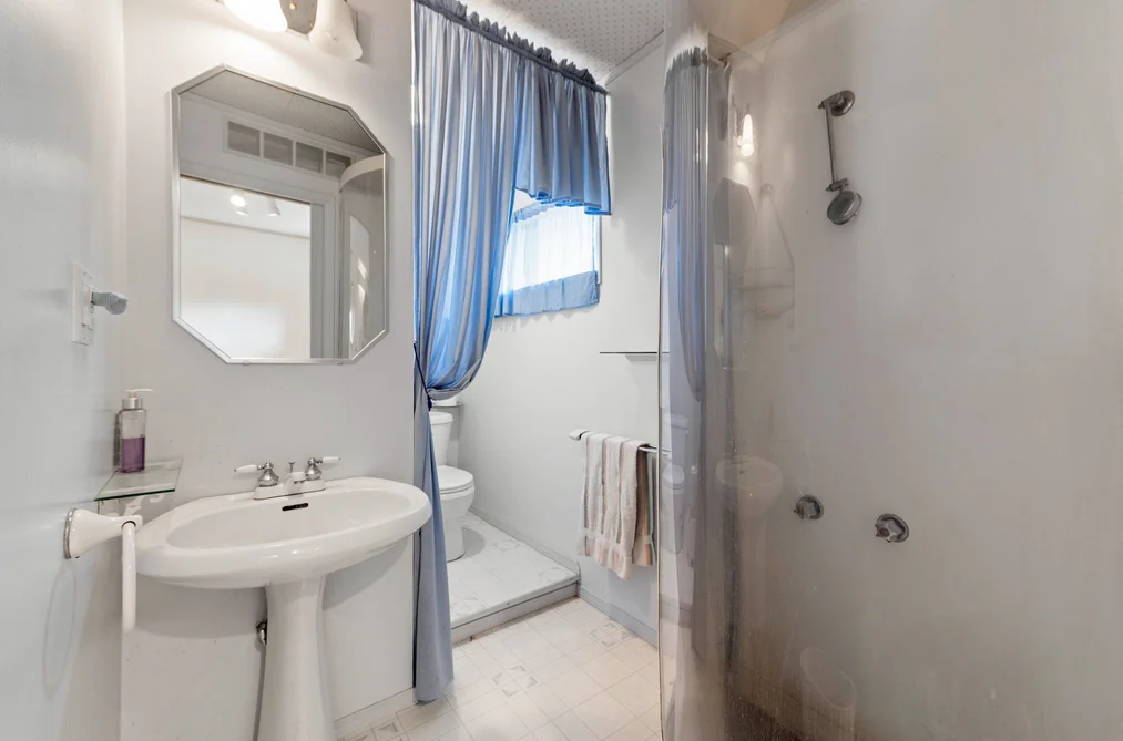 2495 LAURALYNN DRIVE, North Vancouver BC V7J 2Y6, North Vancouver BC — Residential for Sale — Photo 30 of 39