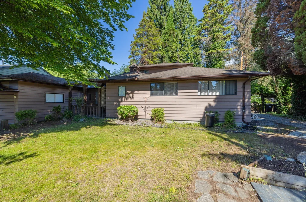 2495 LAURALYNN DRIVE, North Vancouver BC V7J 2Y6, North Vancouver BC — Residential for Sale — Photo 6 of 39