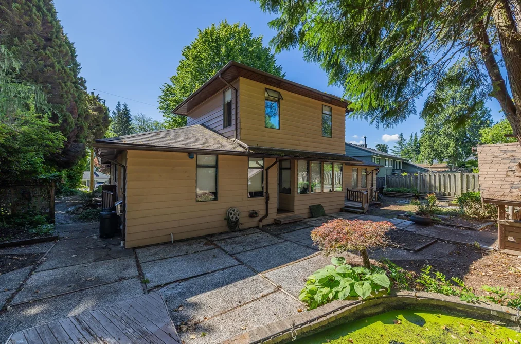 2495 LAURALYNN DRIVE, North Vancouver BC V7J 2Y6, North Vancouver BC — Residential for Sale — Photo 8 of 39