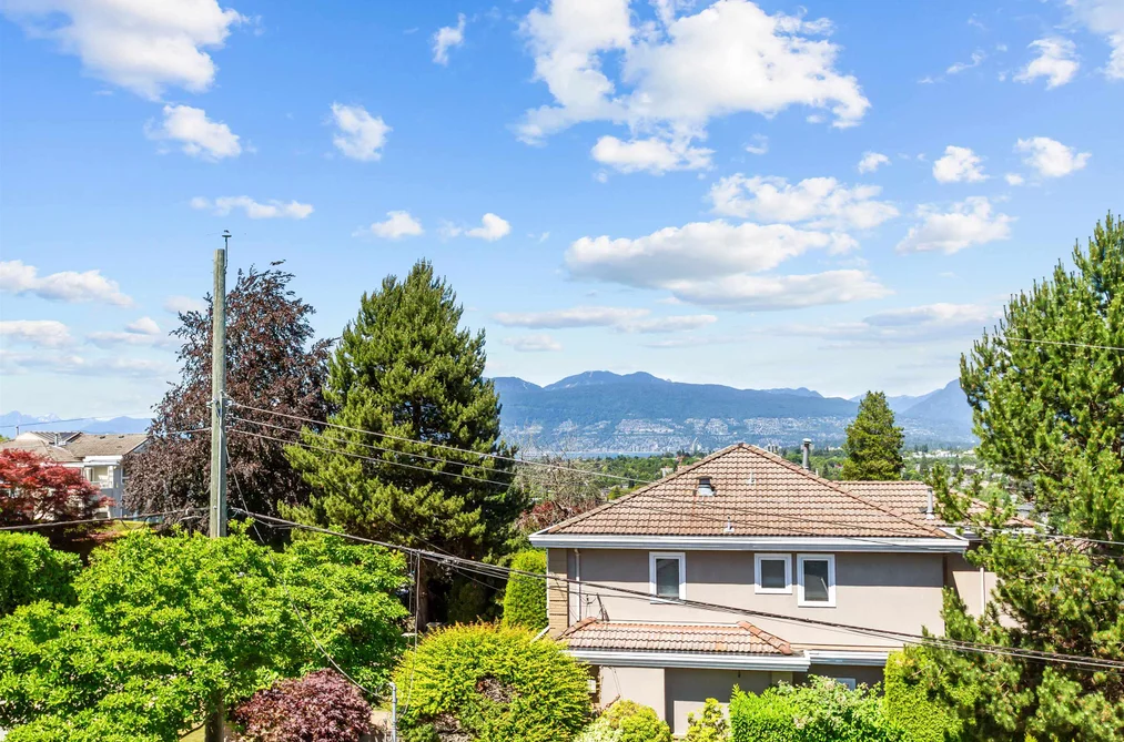 2495 W 33RD AVENUE, Vancouver BC V6M 1C4, Vancouver BC — Residential for Sale — Photo 2 of 20