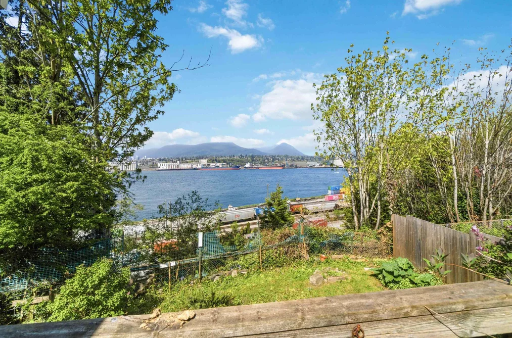 2497 WALL STREET, Vancouver BC V5K 1A4, Vancouver BC — Residential for Sale - Photo 6
