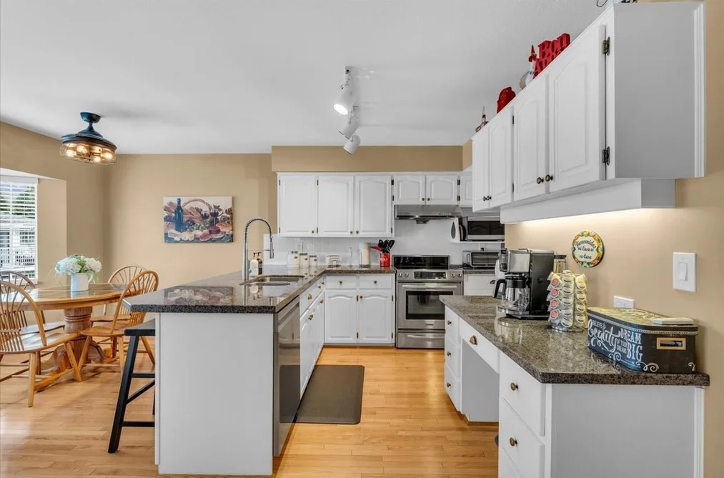 Townhouse for sale at 25 10045 154 Street Surrey British Columbia - MLS: R3103637