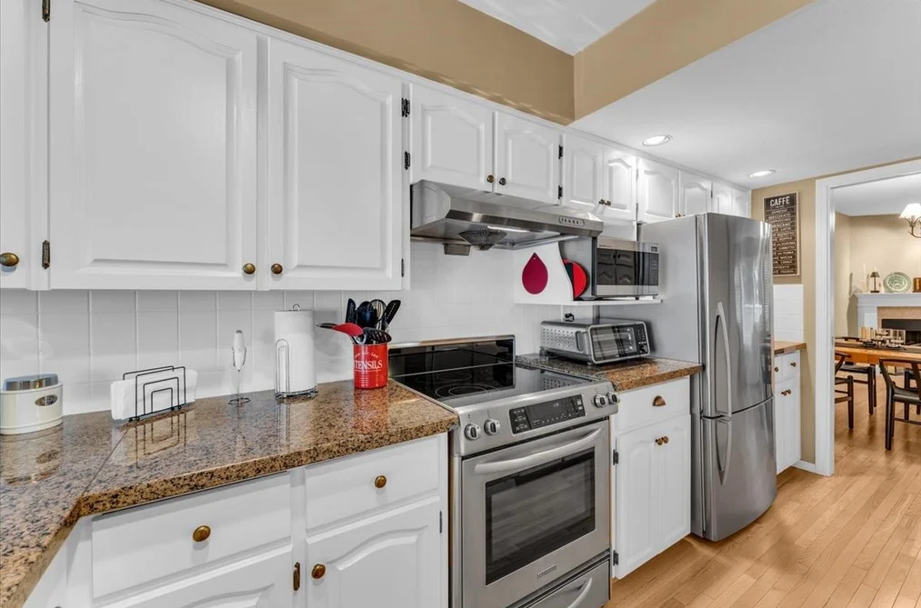25 10045 154 STREET, Surrey BC V3R 4J5, Surrey BC — Residential for Sale - Photo 4