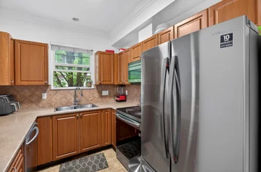 1010 Ewen Ave Unit 25, New Westminster, BC - MLS: R3137313