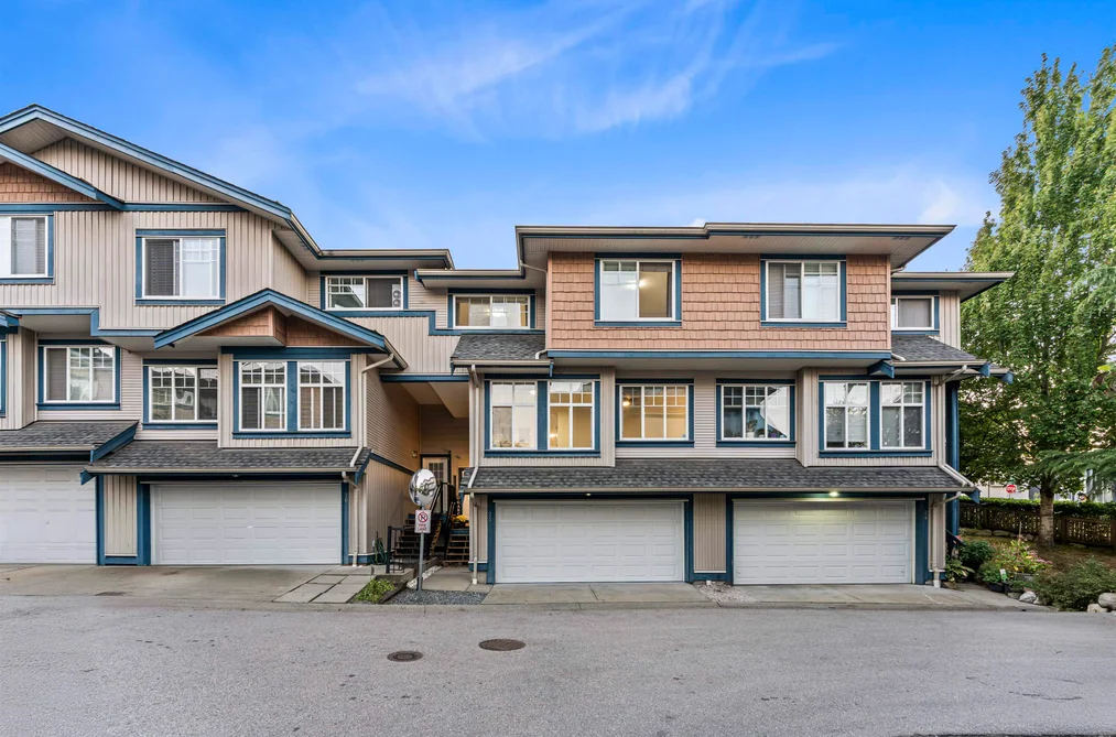 Townhouse for sale at 25 14462 61a Avenue Surrey British Columbia - MLS: R3097681