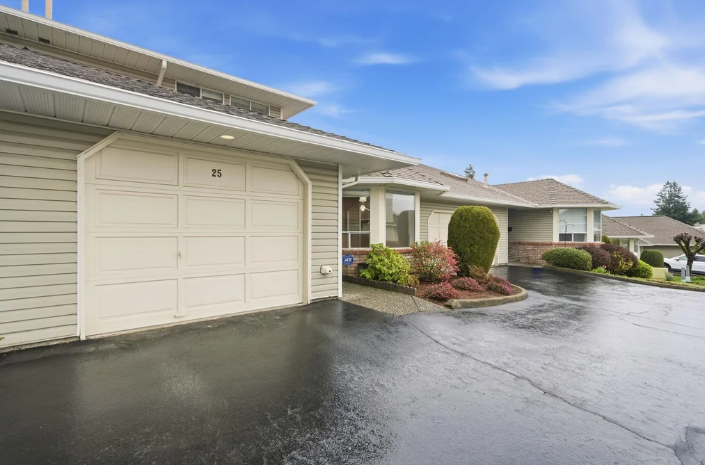 25 32615 MURRAY AVENUE, Abbotsford BC V2T 4T6, Abbotsford BC — Residential for Sale - Photo 2