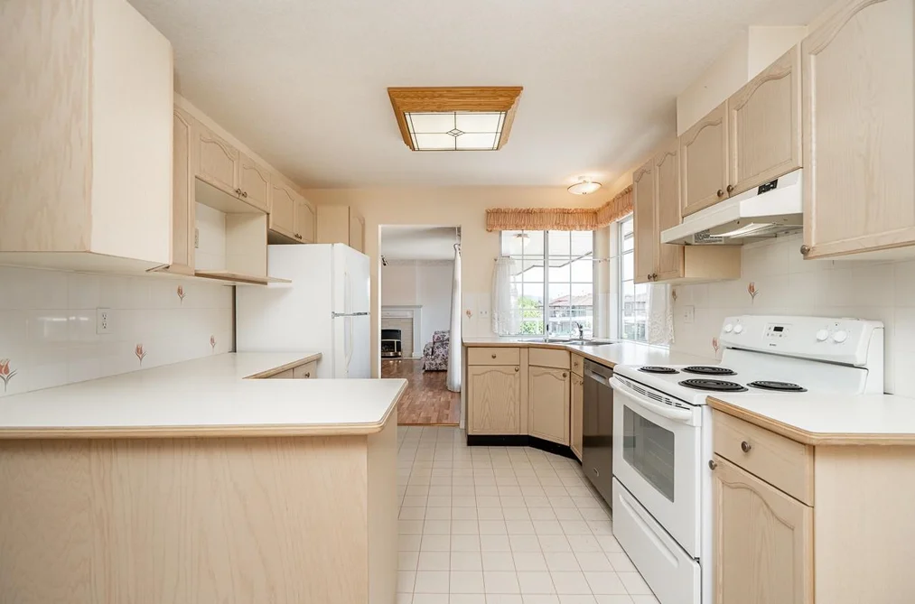25 32659 GEORGE FERGUSON WAY, Abbotsford BC V2T 4E4, Abbotsford BC — Residential for Sale — Photo 11 of 37