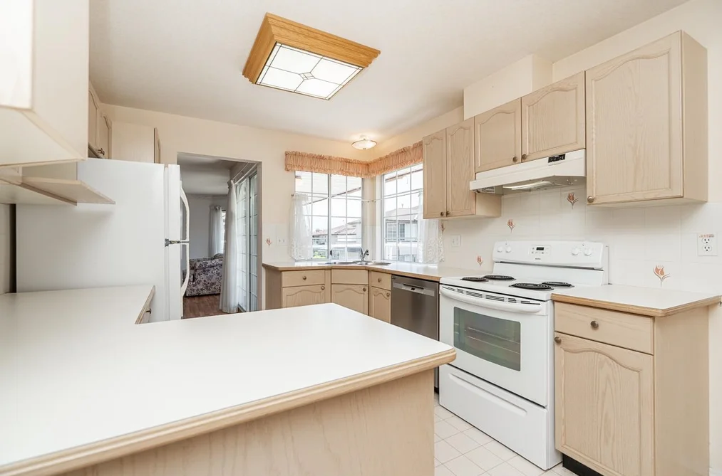 25 32659 GEORGE FERGUSON WAY, Abbotsford BC V2T 4E4, Abbotsford BC — Residential for Sale — Photo 12 of 37