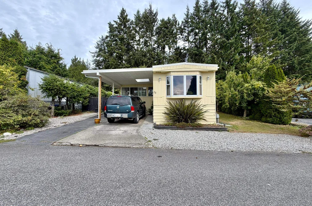 Manufactured Home for sale at 25 4116 Browning Road Sechelt British Columbia - MLS: R3160021