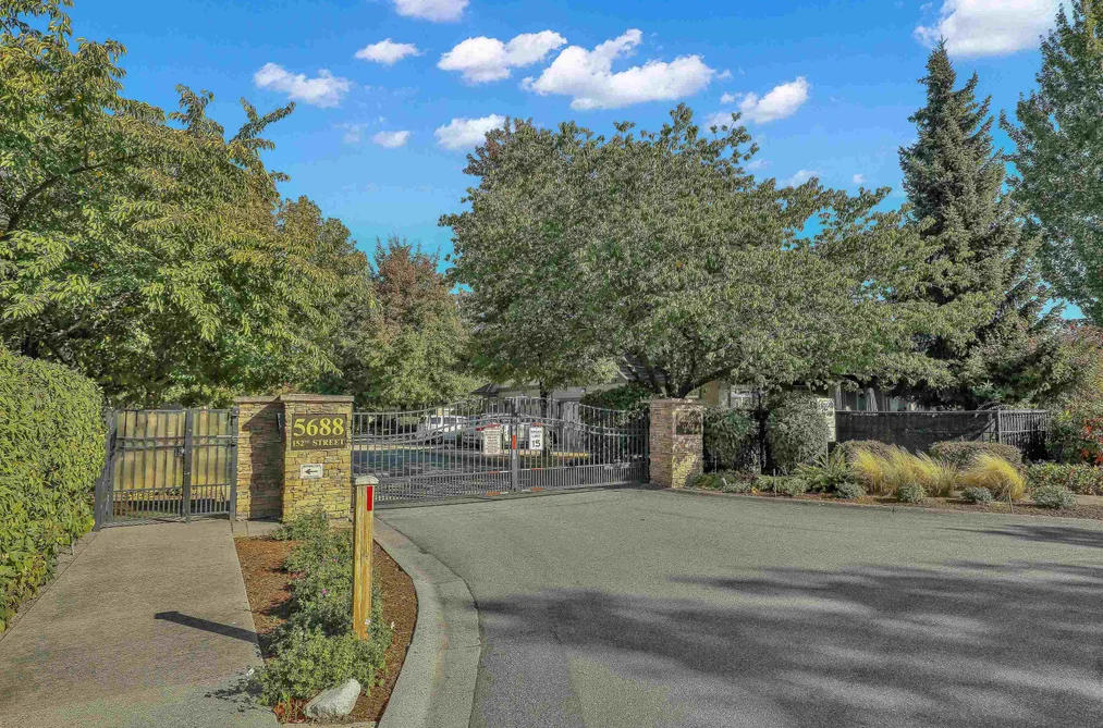 Townhouse for sale at 25 5688 152 Street Surrey British Columbia - MLS: R3167293