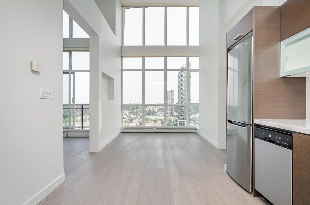 Condo for sale at 2501 10777 University Drive Surrey British Columbia - MLS: R3157422