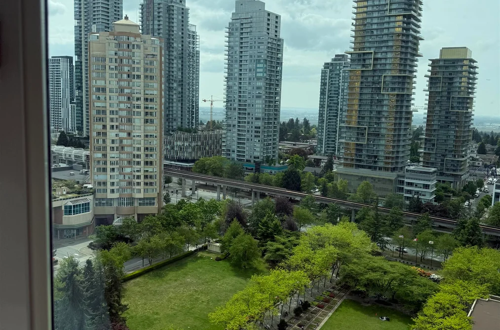 2501 6088 WILLINGDON AVENUE, Burnaby BC V5H 4V2, Burnaby BC — Residential for Sale - Photo 2