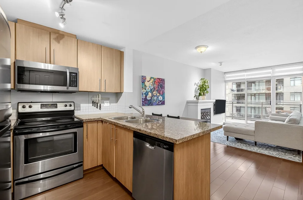 2503 892 CARNARVON STREET, New Westminster BC V3M 0C5, New Westminster BC — Residential for Sale - Photo 3