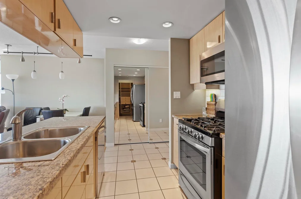 2505 1033 MARINASIDE CRESCENT, Vancouver BC V6Z 3A3, Vancouver BC — Residential for Sale — Photo 10 of 40