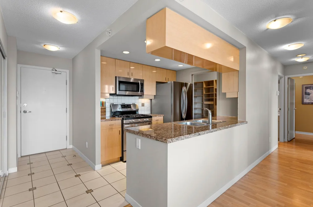 2505 1033 MARINASIDE CRESCENT, Vancouver BC V6Z 3A3, Vancouver BC — Residential for Sale — Photo 6 of 40