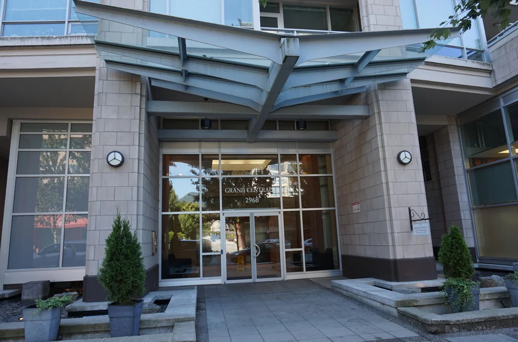 Condo for sale at 2506 2968 Glen Drive Coquitlam British Columbia - MLS: R3050445