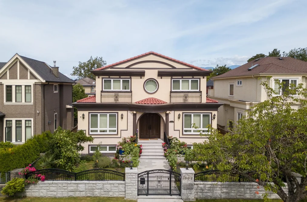 House for sale at 2507 W King Edward Avenue Vancouver British Columbia - MLS: R3126932