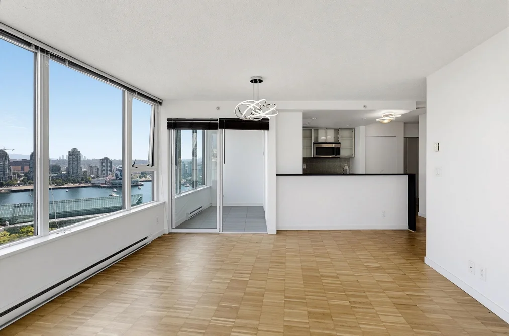 2508 - 33 Smithe Street, Vancouver, BC - MLS: R3150038 - Photo 11 2508 - 33 Smithe Street, Vancouver, BC - MLS: R3150038 - Photo 11