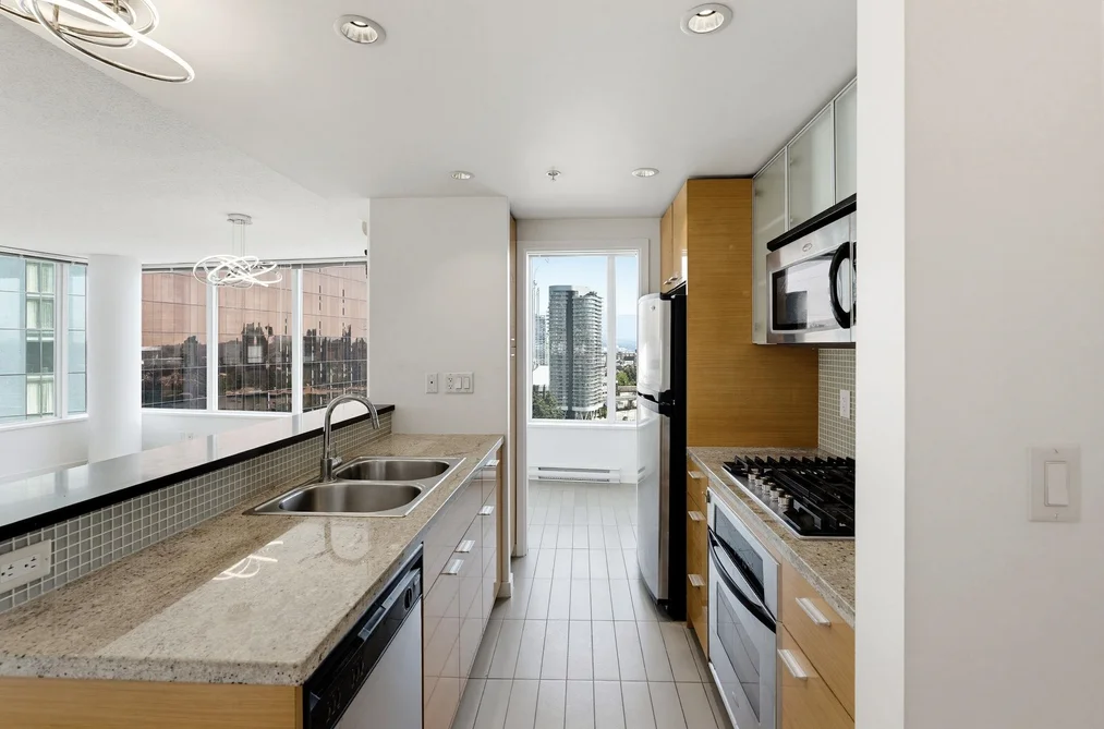 2508 - 33 Smithe Street, Vancouver, BC - MLS: R3150038 - Photo 12 2508 - 33 Smithe Street, Vancouver, BC - MLS: R3150038 - Photo 12