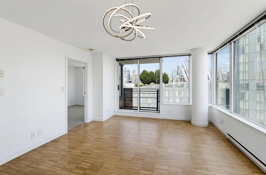 2508 - 33 Smithe Street, Vancouver, BC - MLS: R3150038 - Photo 4 2508 - 33 Smithe Street, Vancouver, BC - MLS: R3150038 - Photo 4
