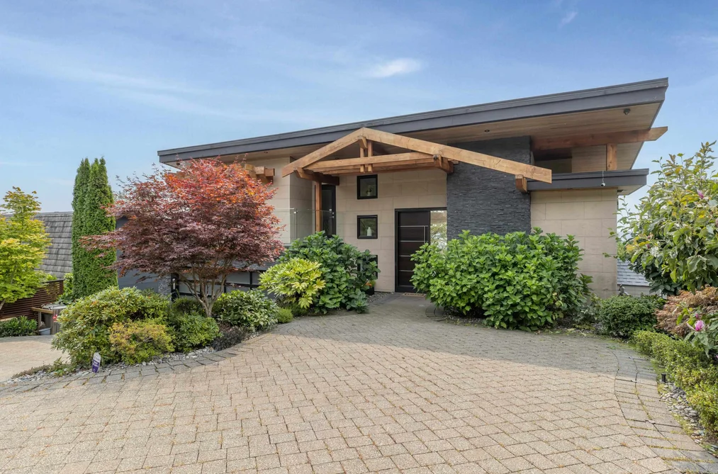 House for sale at 2512 Palmerston Avenue West Vancouver British Columbia - MLS: R3157135