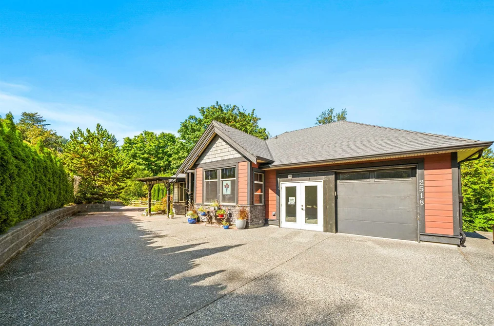 2518 WHATCOM ROAD, Abbotsford BC V3G 2L5, Abbotsford BC — Residential for Sale - Photo 2