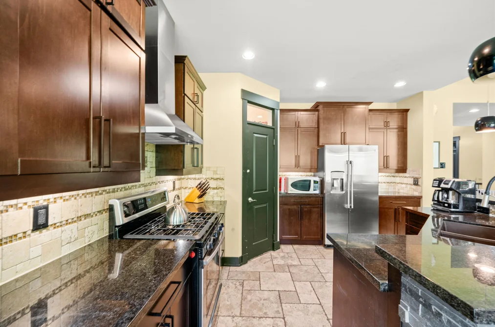 2518 WHATCOM ROAD, Abbotsford BC V3G 2L5, Abbotsford BC — Residential for Sale - Photo 6