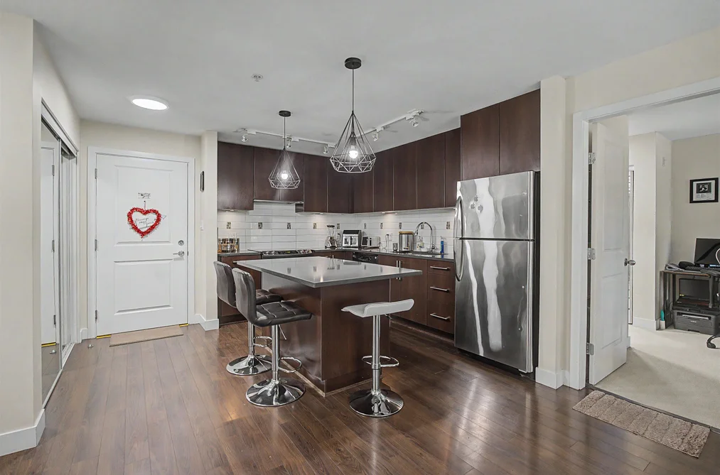 Condo for sale at 252 15850 26 Avenue Surrey British Columbia - MLS: R3138094