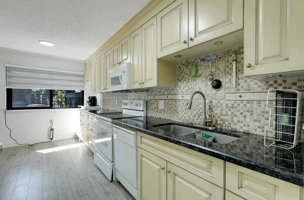252 9452 PRINCE CHARLES BOULEVARD, Surrey BC V3V 1S6, Surrey BC — Residential for Sale - Photo 5