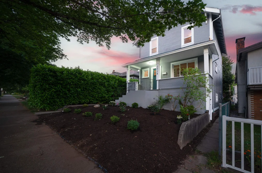 2528 ADANAC STREET, Vancouver BC V5K 2M5, Vancouver BC — Residential for Sale - Photo 2
