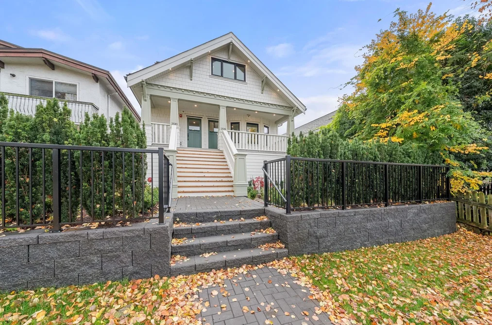 2528 MCGILL STREET, Vancouver BC V5K 1H1, Vancouver BC — Residential for Sale - Photo 2