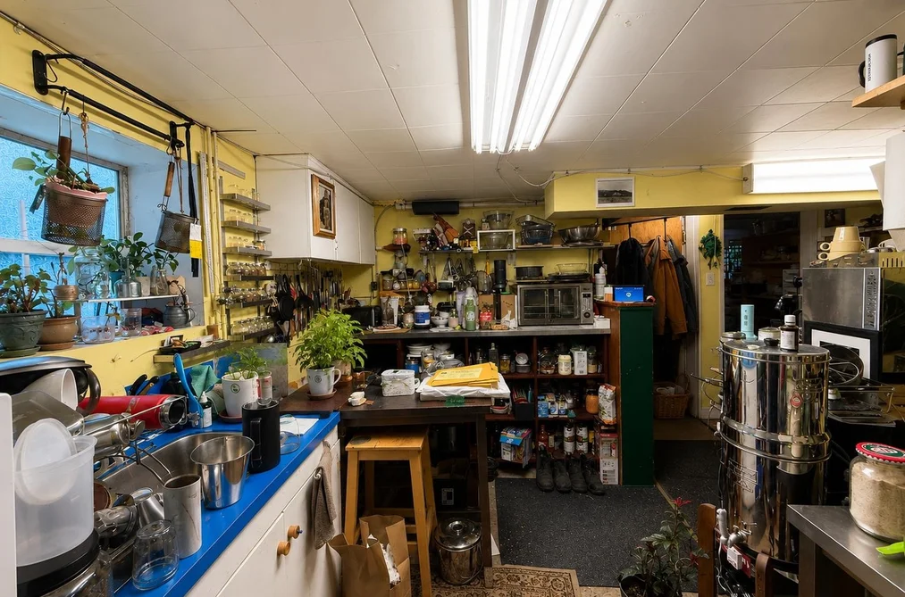 2531 GRAVELEY STREET, Vancouver BC V5K 3J5, Vancouver BC — Residential for Sale — Photo 5 of 19