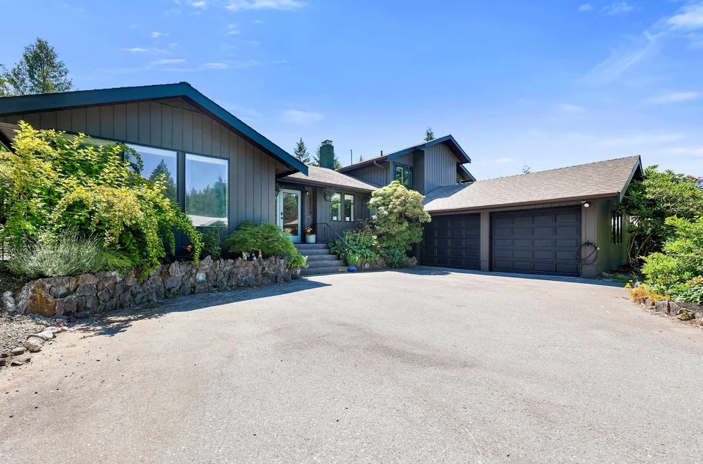 House for sale at 2539 Jura Crescent Squamish British Columbia - MLS: R3137656