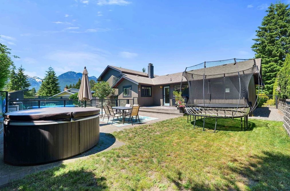 2539 JURA CRESCENT, Squamish, BC — Residential for Sale — Photo 34 of 40