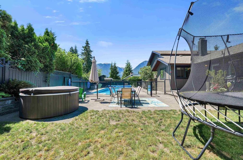 2539 JURA CRESCENT, Squamish, BC — Residential for Sale — Photo 35 of 40