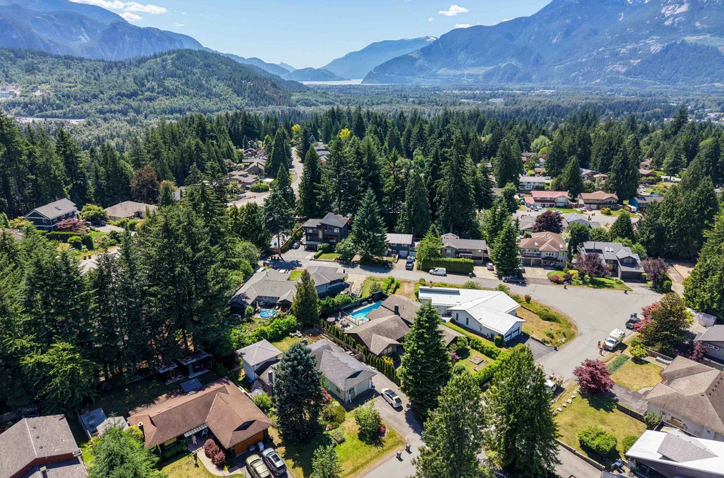 2539 JURA CRESCENT, Squamish, BC — Residential for Sale — Photo 36 of 40