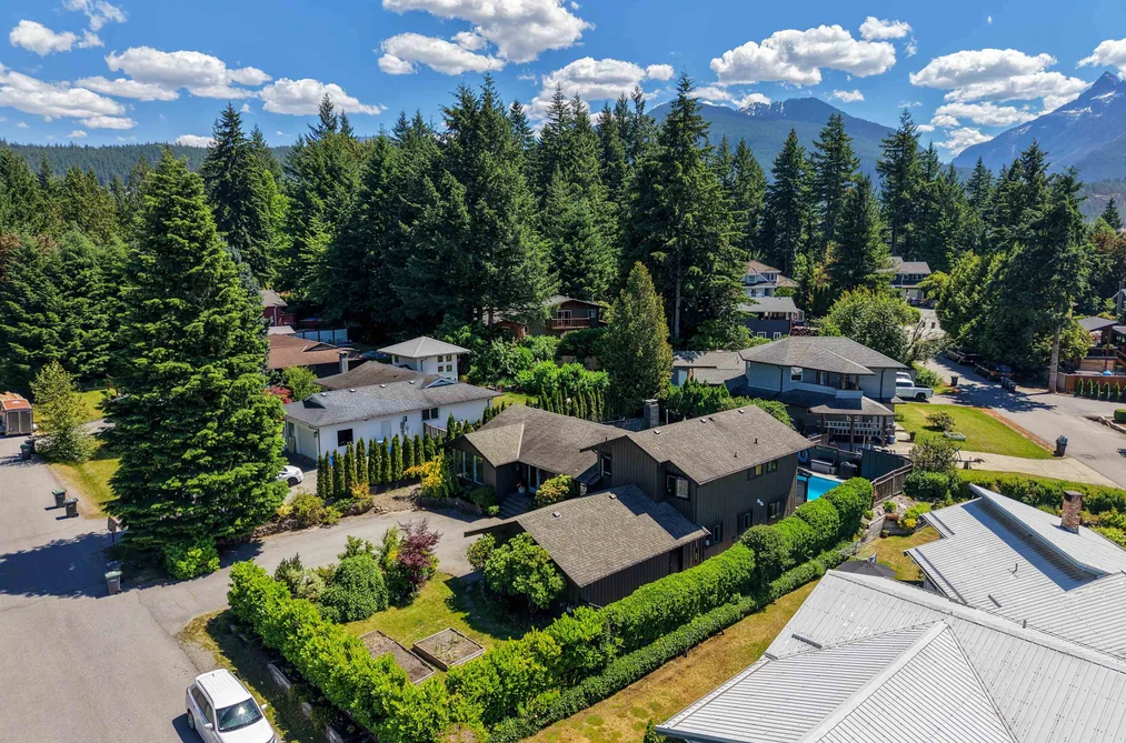 2539 JURA CRESCENT, Squamish, BC — Residential for Sale — Photo 37 of 40