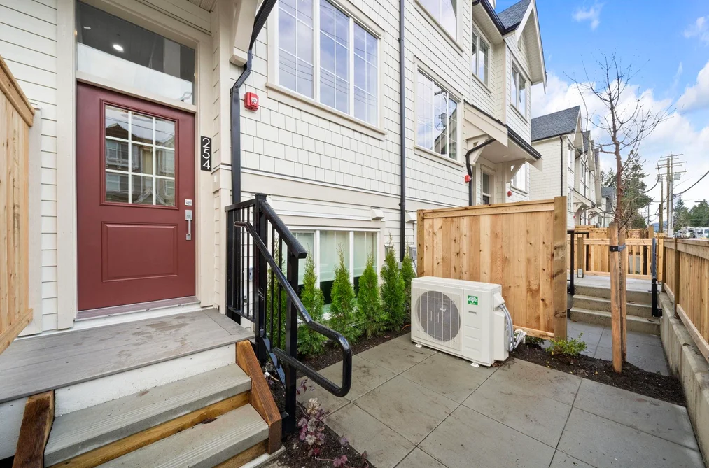 254 720 ROBINSON STREET, Coquitlam BC V3J 0P9, Coquitlam BC — Residential for Sale - Photo 3